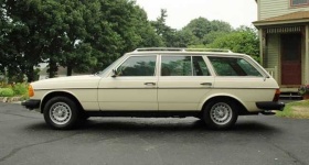 image of beach_wagon_car