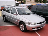 image of beach_wagon_car