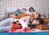 image of People sleeping