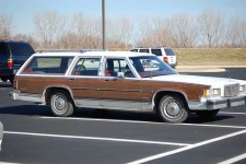 image of beach_wagon_car