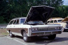 image of beach_wagon_car
