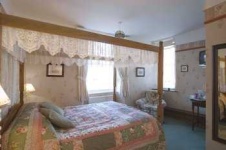 image of four_poster