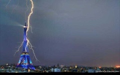 image of lightning