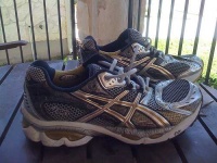 image of running_shoe