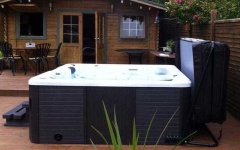 image of hot_tub