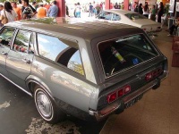 image of beach_wagon_car