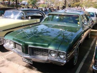 image of beach_wagon_car