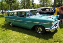 image of beach_wagon_car