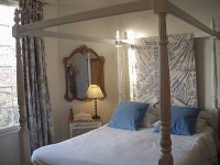 image of four_poster