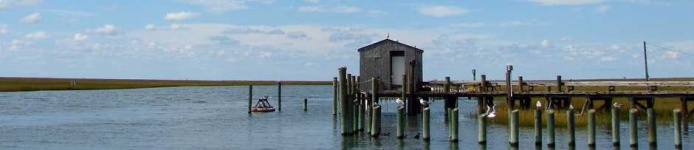 image of boathouse