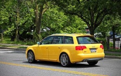 image of beach_wagon_car
