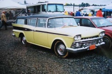 image of beach_wagon_car