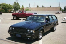 image of beach_wagon_car