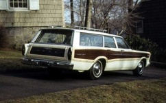 image of beach_wagon_car