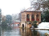 image of boathouse
