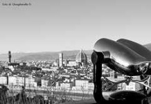image of binoculars