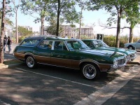 image of beach_wagon_car