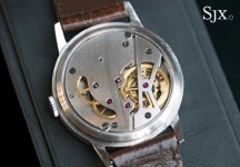 image of wristwatch