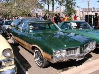 image of beach_wagon_car