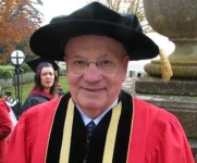 image of academic_gown