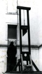 image of guillotine #11