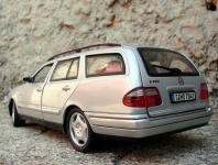 image of beach_wagon_car