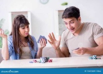 image of people_playing_cards