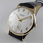 image of wristwatch