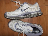 image of running_shoe