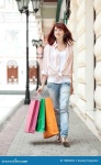 image of people_shopping