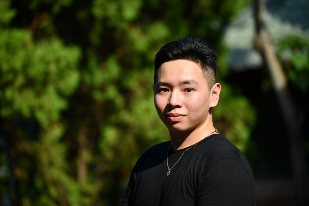 彭正謙有令人驚豔的課外活動背景，也曾擔任模擬聯合國主席，他相信每個出國的台灣人，若有機會讓世界了解台灣這塊美好土地、善良的人、開放的文化，還是會願意回來台灣。