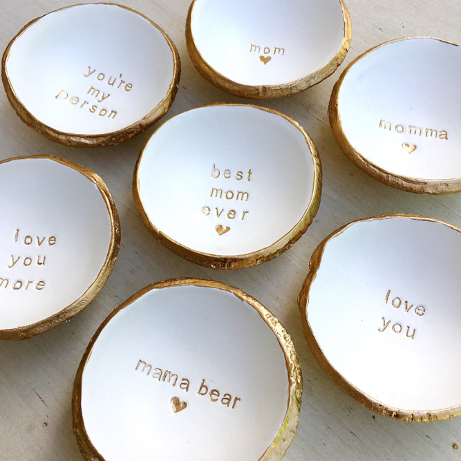 https://storage.googleapis.com/cw_img_bucket_1/general/post/15-best-personalized-mother-s-day-2021-gift-ideas-found-on-etsy/15-best-personalized-mother-s-day-2021-gift-ideas-found-on-etsy-01.webp