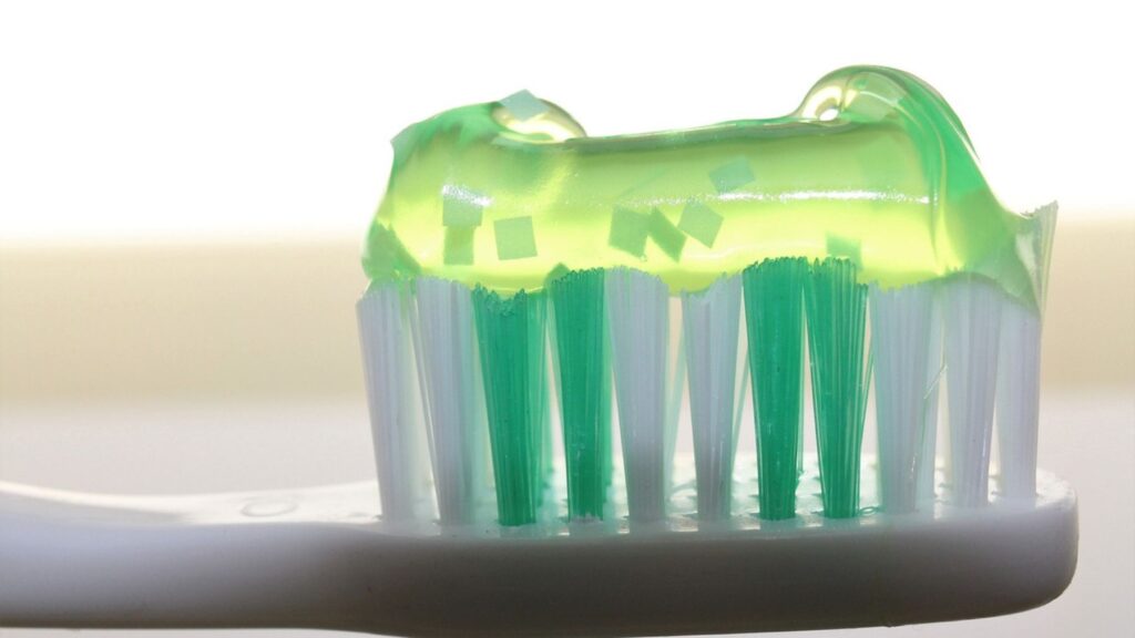 Toothpaste: 12 clever ways to use it