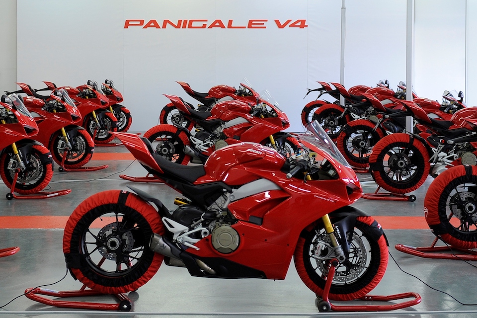 Ducati strengthens global sales in 2018 and takes the lead in the superbike segment