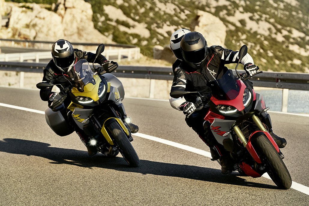 The new BMW F 900 R and F 900 XR