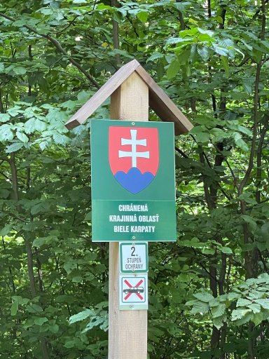 Poriadie Železniční stanice - Partyzánské bunkry Zemľanky