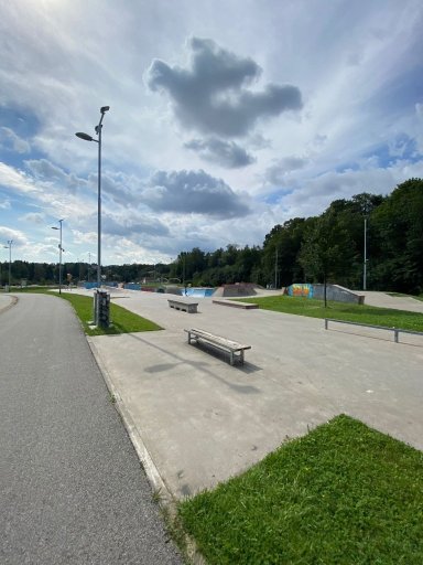 Okolo Hellerova rybníku až do sportovního centra