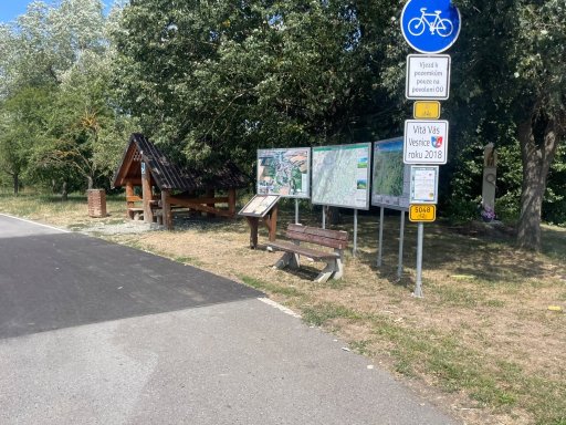 Slavkov – Hluk