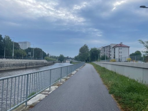 Pozdĺž rieky Hron