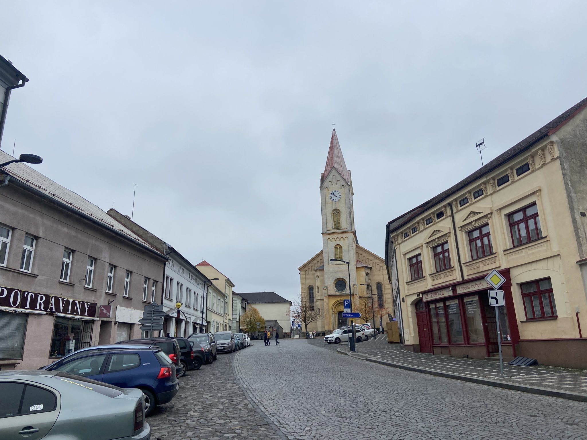 Mšeno - Kostel sv. Jiří v Hradsku