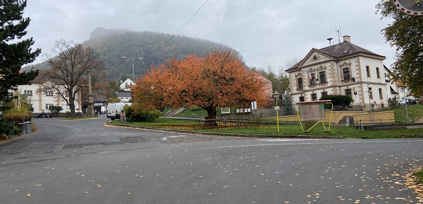 Ploskovice - Třebušín