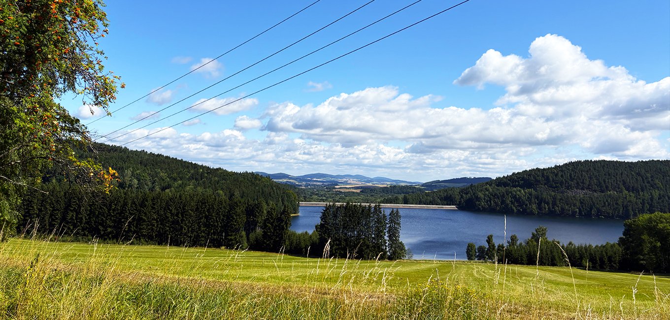 Okolo vodní nádrže Nýrsko