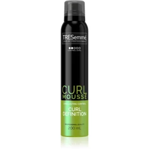 TRESemmé Botanique Cactus Water & Coconut schiuma modellante per capelli ricci 200 ml