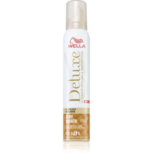 Wella Deluxe Silky Smooth fissante in mousse effetto nutriente 200 ml