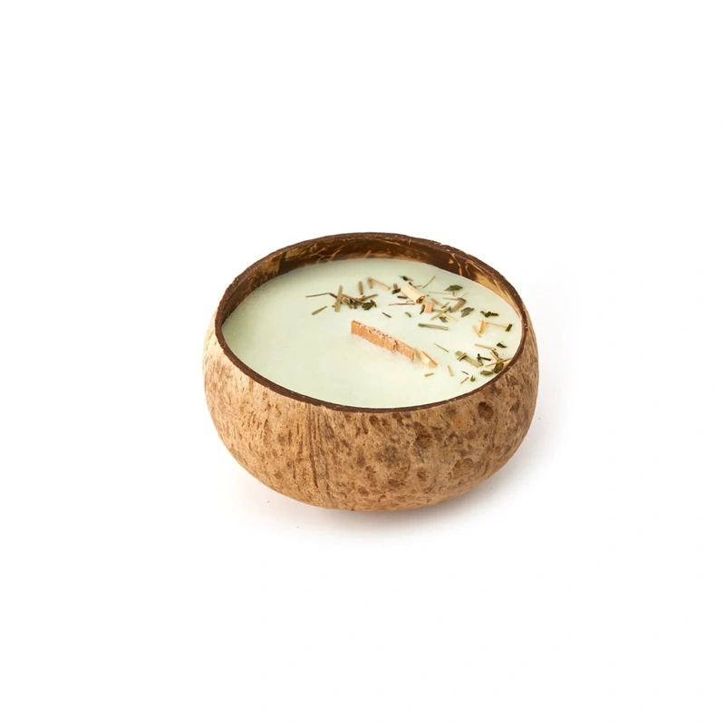Tropikalia Lumânare în nuca de cocos - parfum Lemongrass & Ginger