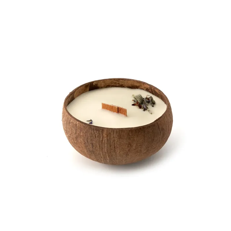 Tropikalia Lumânare în nuca de cocos - parfum Melissa (Melissa officinalis)