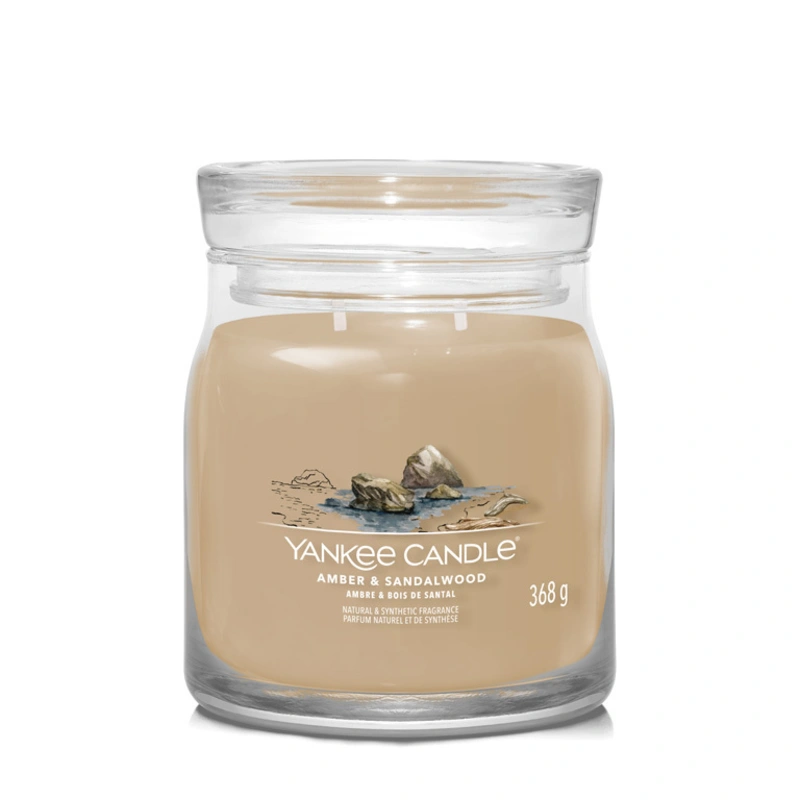 Yankee Candle Lumânare aromată Signature sticla medie Amber & Sandalwood 368 g