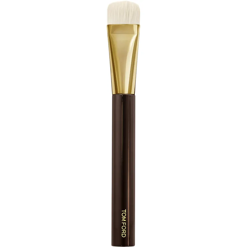 Tom Ford Pensulă cosmetică pentru machiaj 04 (Shade And Illuminate Brush)