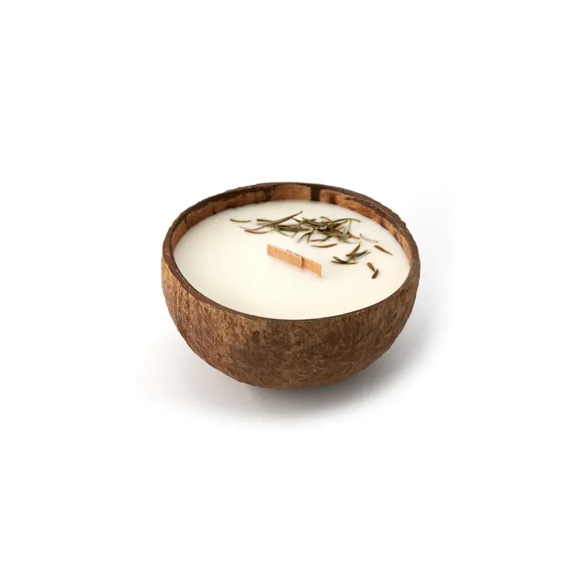 Tropikalia Lumânare din nuca de cocos - Parfumul pădure