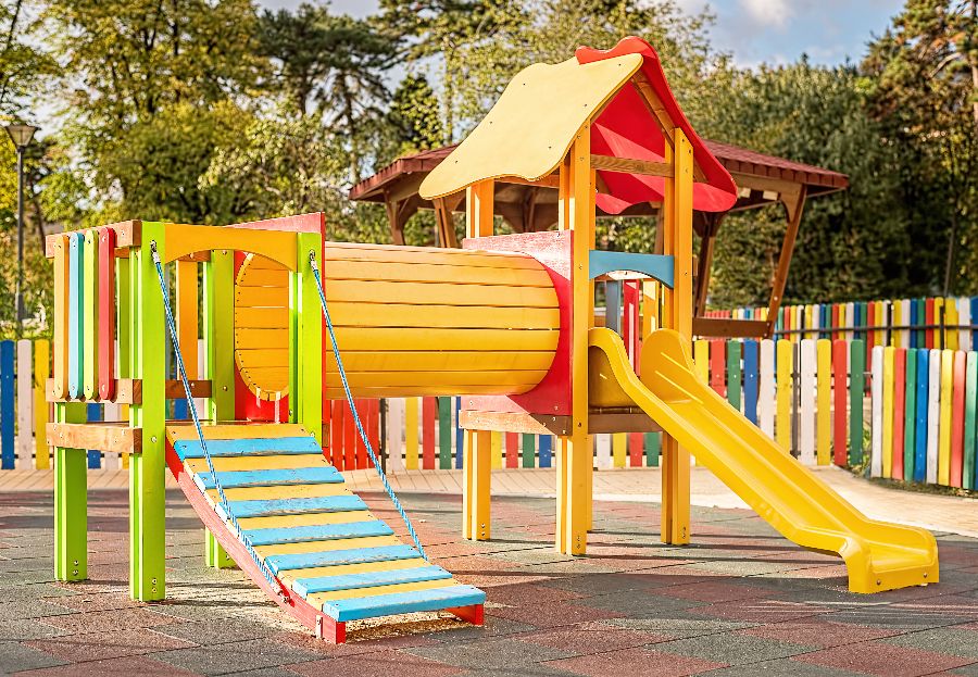 ¿Cómo es el diseño de un parque infantil inclusivo?